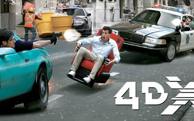 Брызги и синяки от Бэтмена: Как мы смотрели кино в формате 4DX Брызги и синяки от Бэтмена: Как мы смотрели кино в формате 4DX