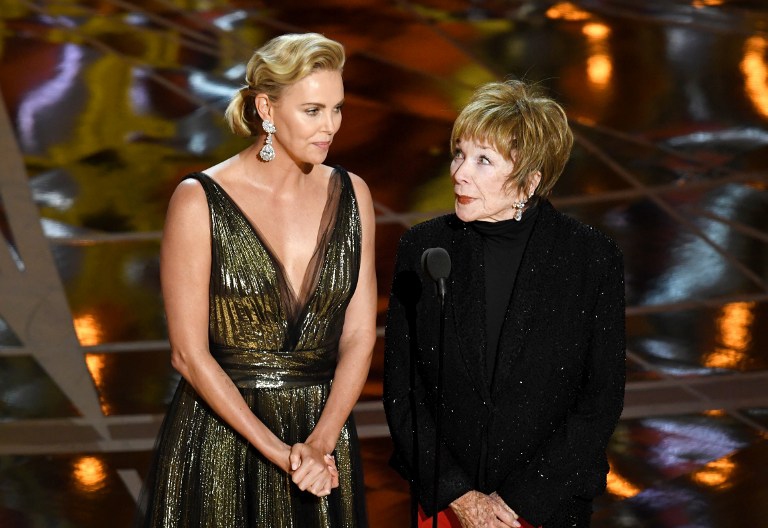 Шарлиз Терон и Ширли Маклейн на Оскаре 2017