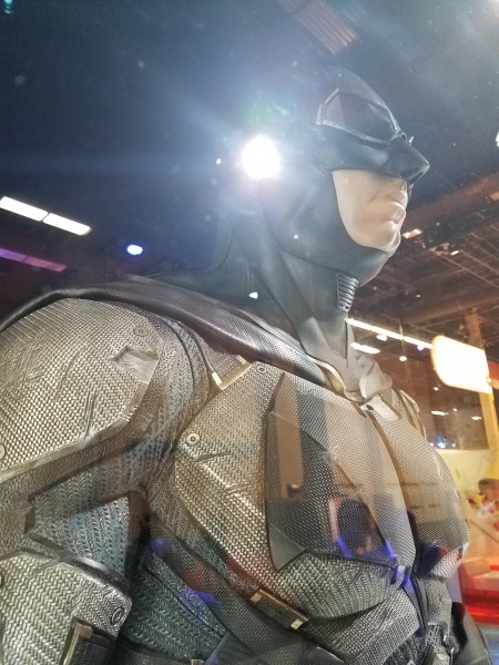 костюм Бэтмена в"Лиге справедливости"